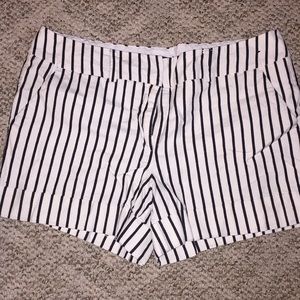 Women’s shorts size 14